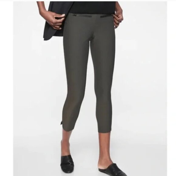 Athleta Stellar Crop Pant Olive Green with Front Zipper Pockets Size Medium - Picture 2 of 13